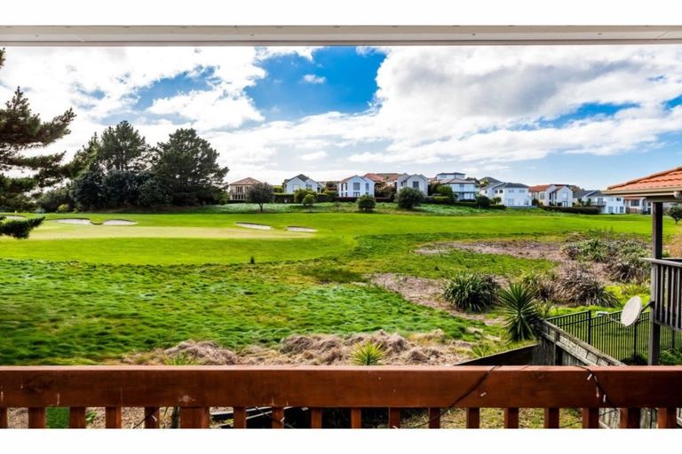 Photo of property in 19 Midshipman Court, Gulf Harbour, Whangaparaoa, 0930