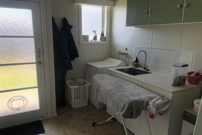 Photo of property in 36 Gilbert Street, New Plymouth, 4310