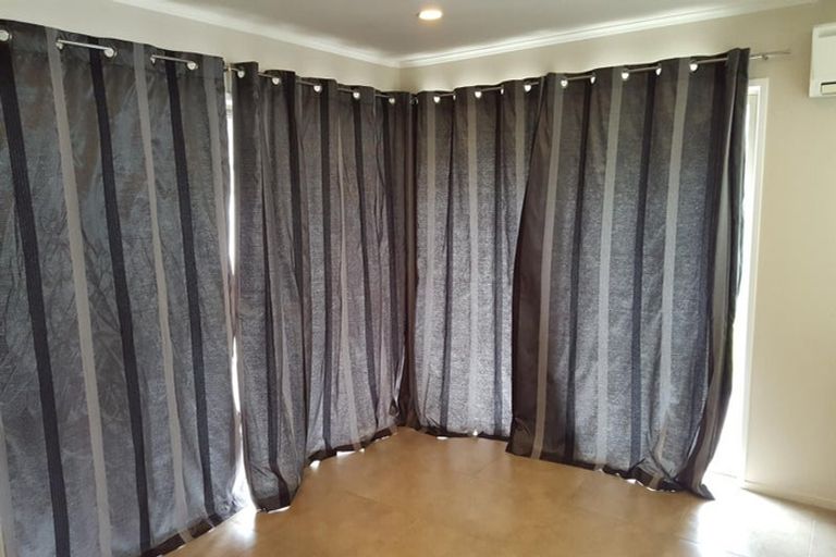 Photo of property in 26 Butley Drive, Farm Cove, Auckland, 2012