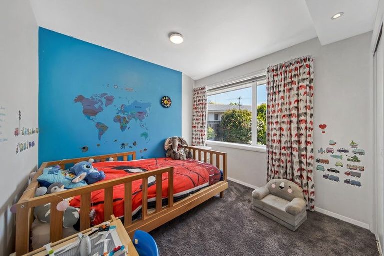 Photo of property in 21 Kent Lodge Avenue, Avonhead, Christchurch, 8042