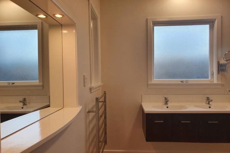 Photo of property in 53 Papanui Road, Merivale, Christchurch, 8014