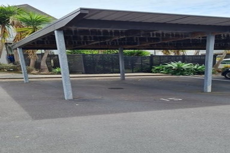 Photo of property in 15 Opito Way, East Tamaki, Auckland, 2013