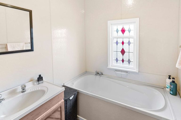 Photo of property in 84 Paterson Street, Aramoho, Whanganui, 4500