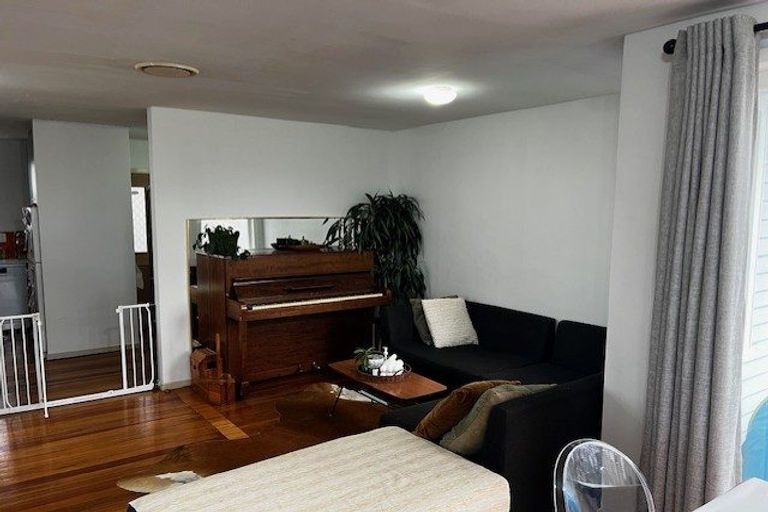 Photo of property in 41b Vera Road, Te Atatu South, Auckland, 0610