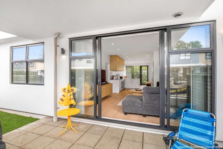 Photo of property in 2/445 Hibiscus Coast Highway, Orewa, 0931