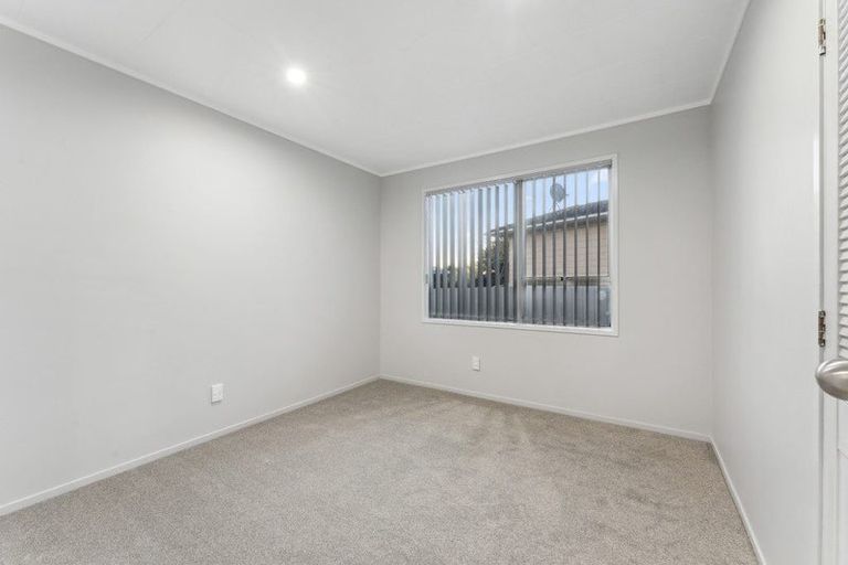 Photo of property in 68 Finlayson Avenue, Clendon Park, Auckland, 2103