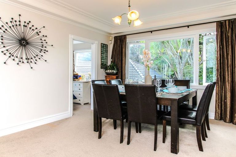 Photo of property in 331 Titirangi Road, Titirangi, Auckland, 0604