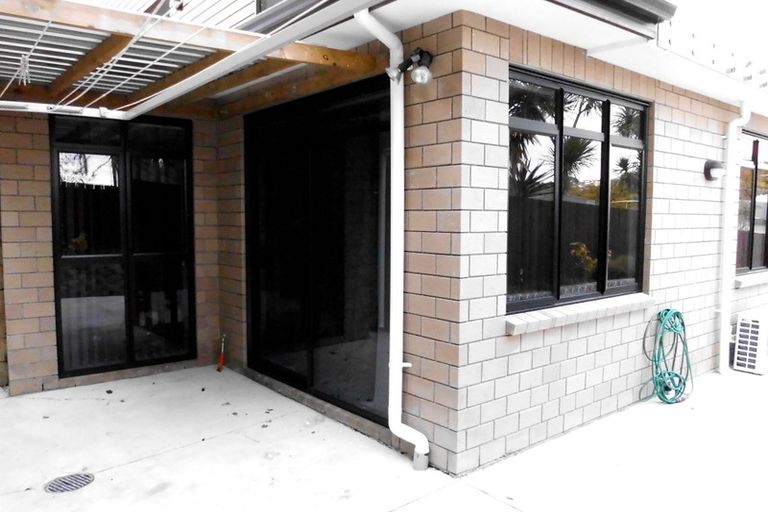 Photo of property in 4 Chieftain Rise, Goodwood Heights, Auckland, 2105