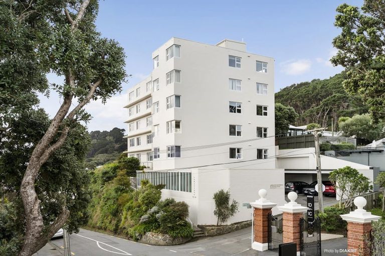 Photo of property in Landscape Apartments, 123-125 Austin Street, Mount Victoria, Wellington, 6011