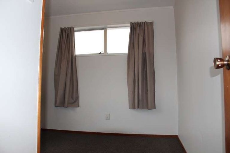 Photo of property in 7 Kapiti Place, Sunnynook, Auckland, 0620