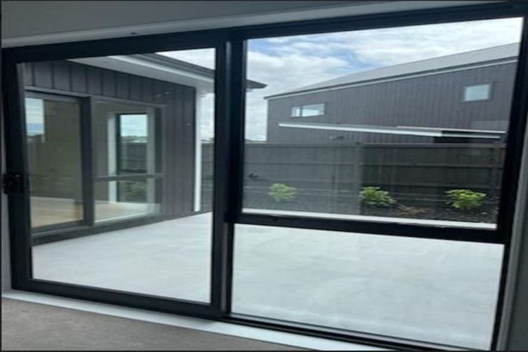 Photo of property in 65 Koura Drive, Red Beach, 0932