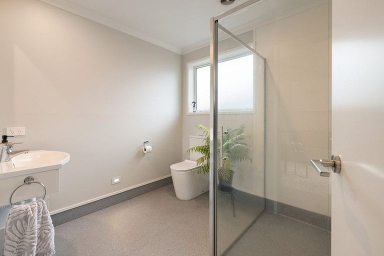 Photo of property in 20b Komata Crescent, Papamoa Beach, Papamoa, 3118