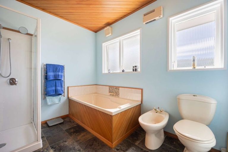 Photo of property in 61 Ranui Terrace, Tawa, Wellington, 5028