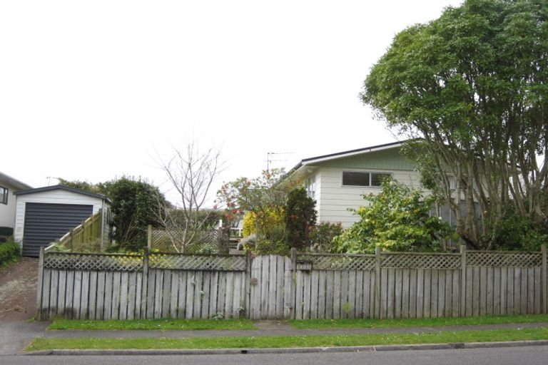 Photo of property in 112 Riversdale Drive, Merrilands, New Plymouth, 4312