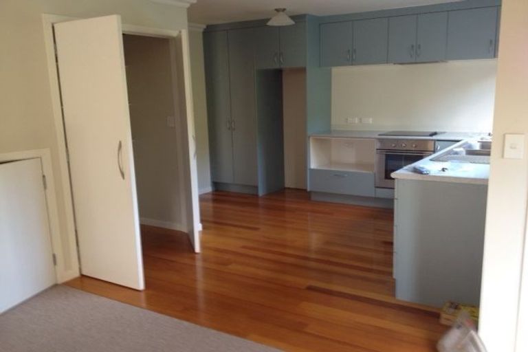 Photo of property in 5a Tipau Street, Torbay, Auckland, 0630