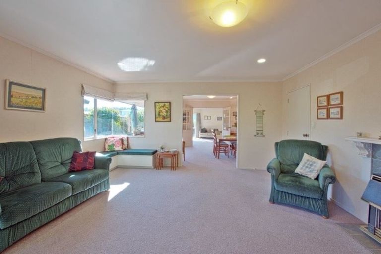 Photo of property in 3 Henry Hill Street, Marewa, Napier, 4110