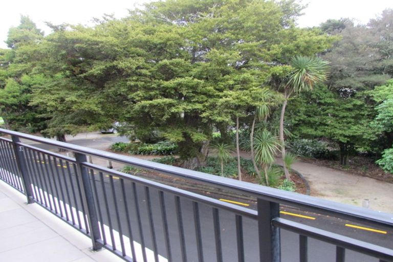 Photo of property in The Grand Apartments, 1d/4 Kell Drive, Albany, Auckland, 0632