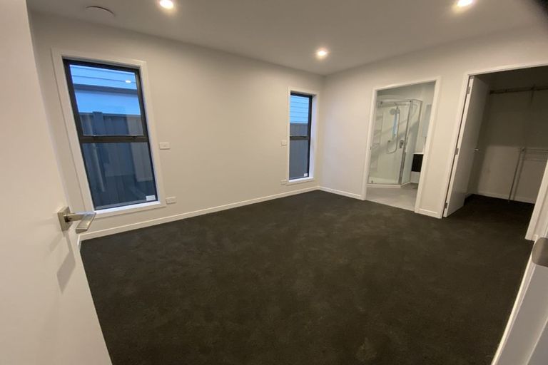 Photo of property in 22 Karearea Avenue, Kenepuru, Porirua, 5022