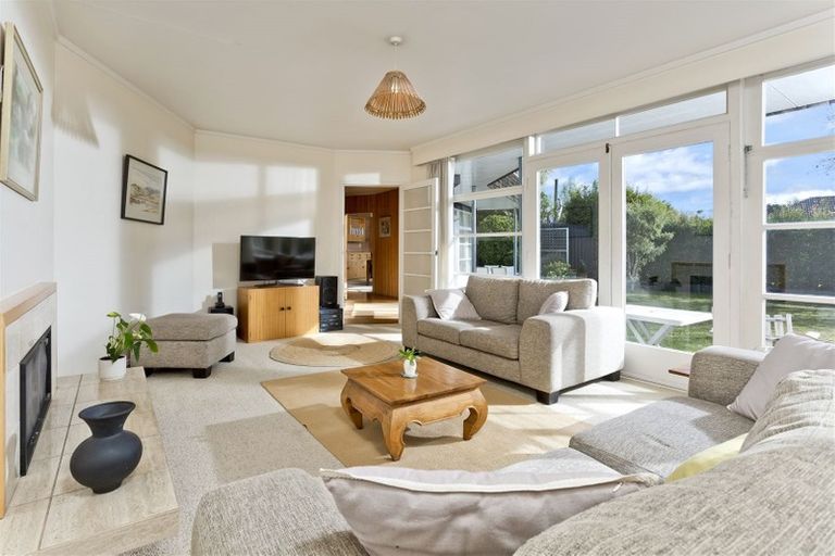 Photo of property in 10 Taharoto Road, Takapuna, Auckland, 0622