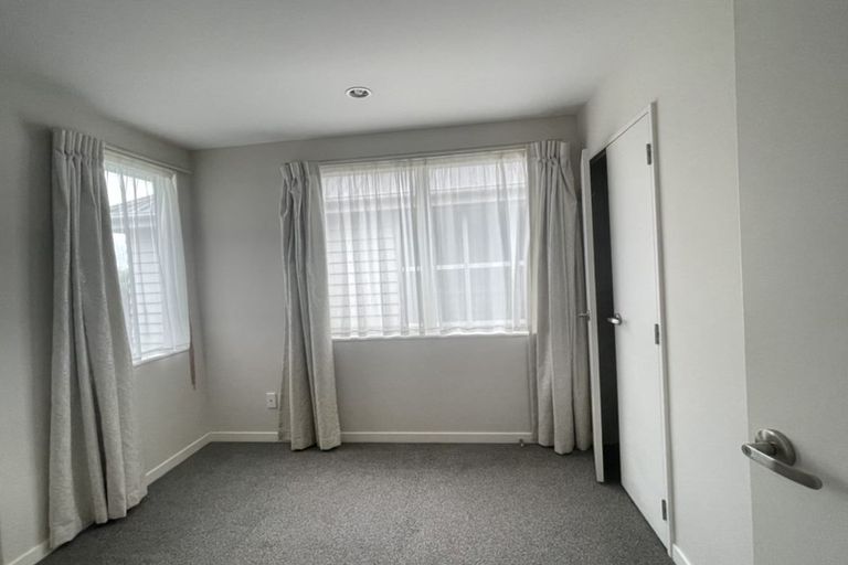 Photo of property in 19 Popokatea Drive, Takanini, 2112