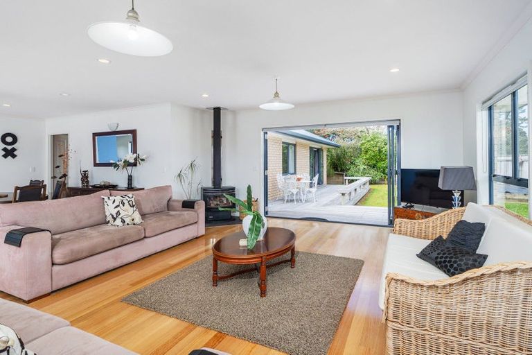 Photo of property in 136 Waimaire Avenue, Matarangi, Whitianga, 3592