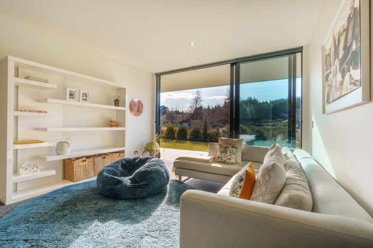 Photo of property in 1 Mcrae Rise, Wanaka, 9305