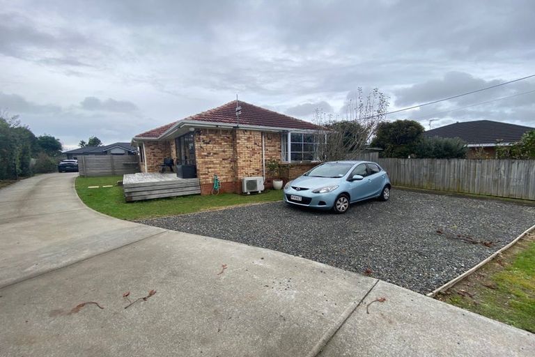 Photo of property in 80 Neil Avenue, Te Atatu Peninsula, Auckland, 0610
