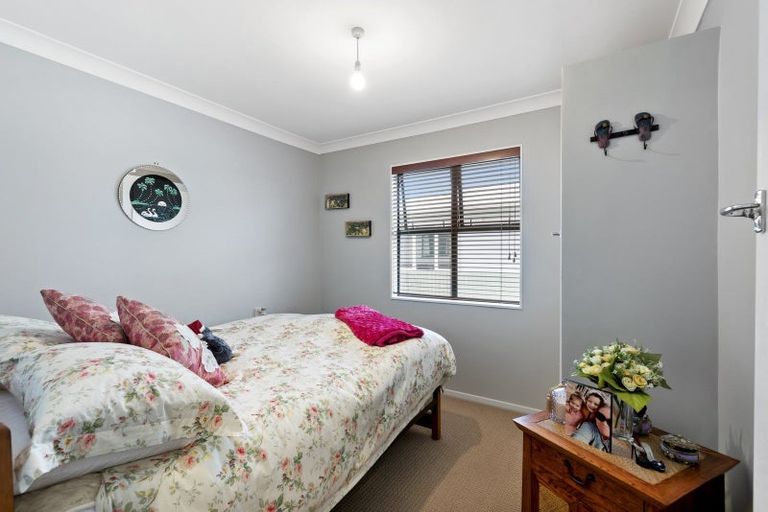 Photo of property in 11 Gardener Street, Levin, 5510