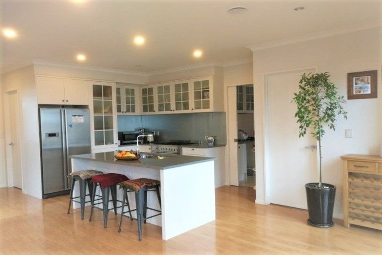 Photo of property in 9 Bottega Close, Flat Bush, Auckland, 2019