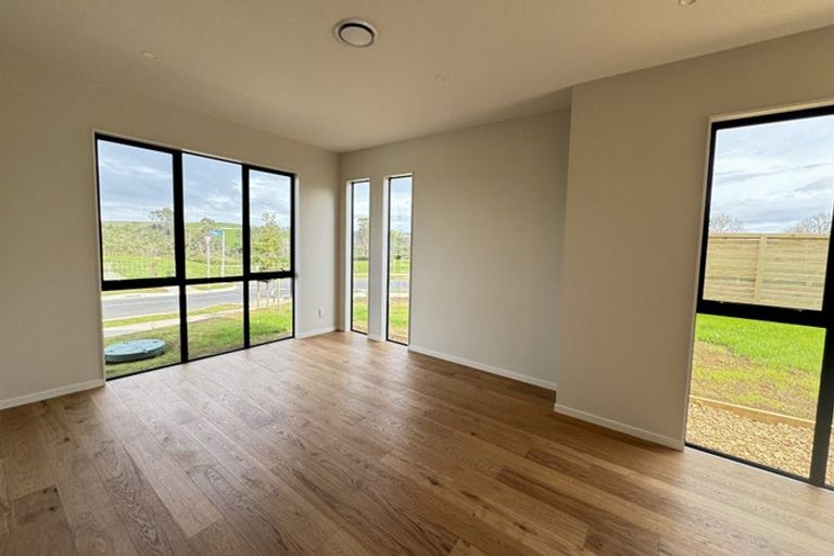 Photo of property in 1 Wagyu Lane, Karaka, 2580