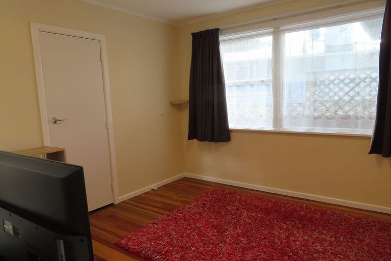 Photo of property in 60 Beazley Avenue, Paparangi, Wellington, 6037