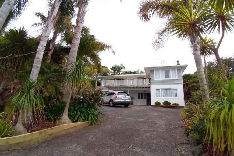 Photo of property in 3 Roband Avenue, Glenfield, Auckland, 0629