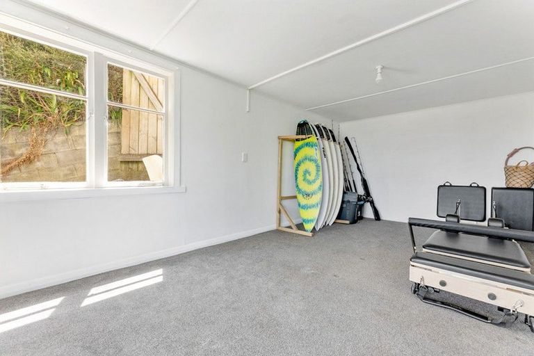 Photo of property in 13 Mount View Place, Spotswood, New Plymouth, 4310