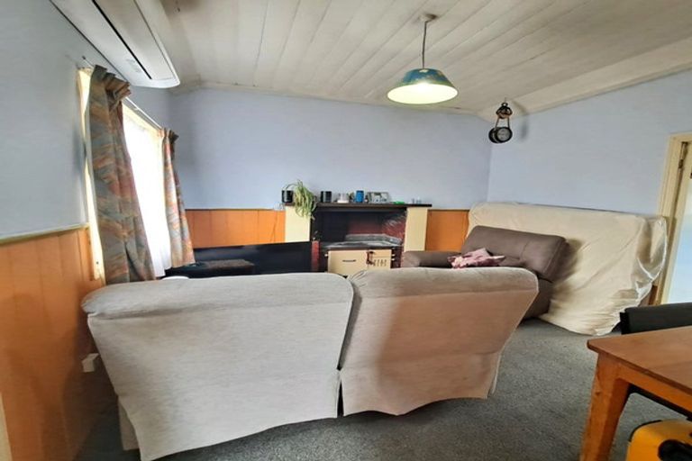 Photo of property in 22 Torquay Street, Kaitangata, 9210