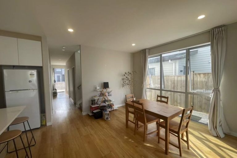 Photo of property in 5 Toanui Road, Hobsonville, Auckland, 0616