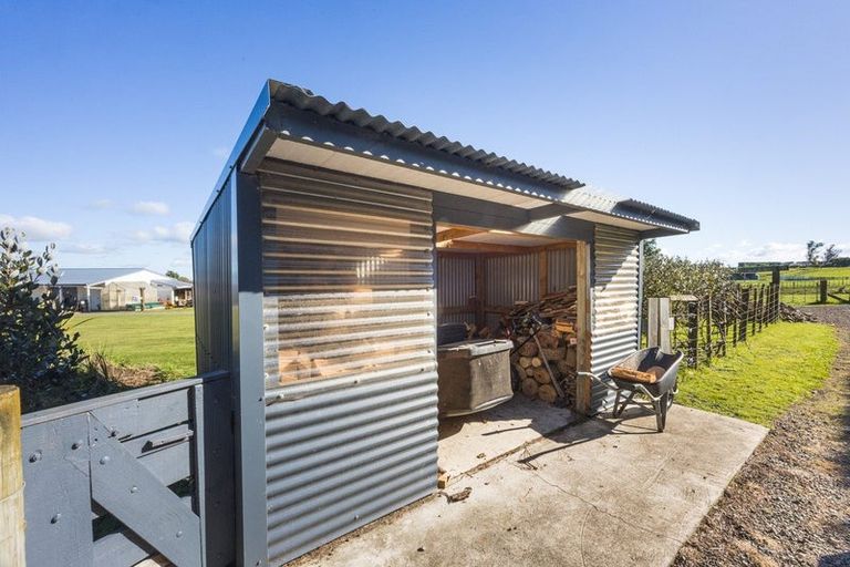 Photo of property in 63 Sutherland Road, Sanson, Palmerston North, 4479