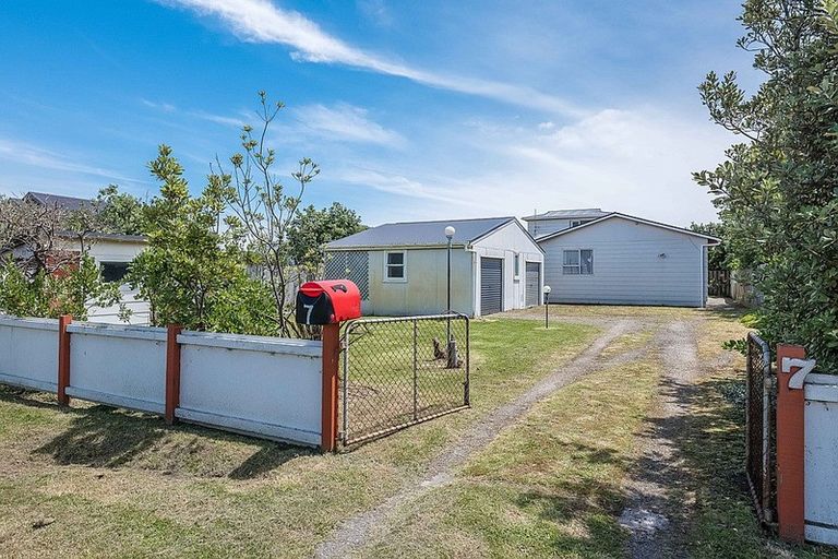 Photo of property in 7 Rodney Avenue, Te Horo Beach, Otaki, 5581