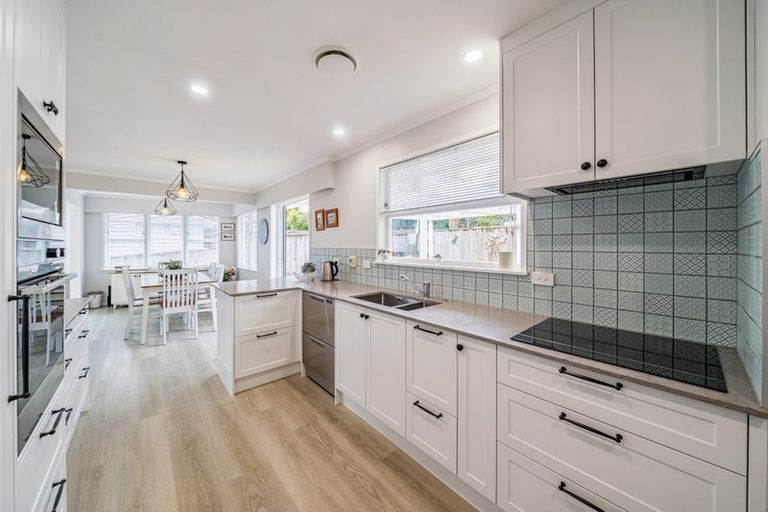 Photo of property in 14 Glenrae Grove, Silverstream, Upper Hutt, 5019