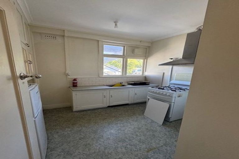 Photo of property in Elms Court Flats, 8/367 The Terrace, Te Aro, Wellington, 6011