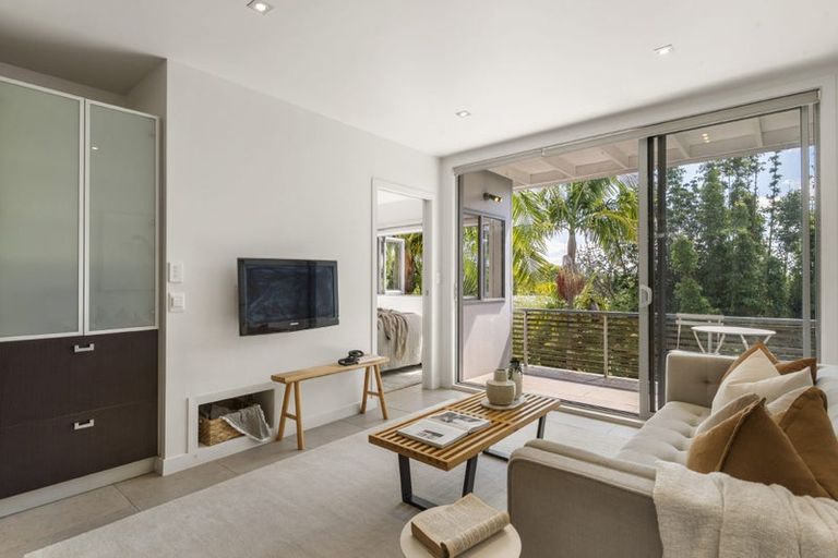 Photo of property in 3/73 Princes Street, Northcote Point, Auckland, 0627