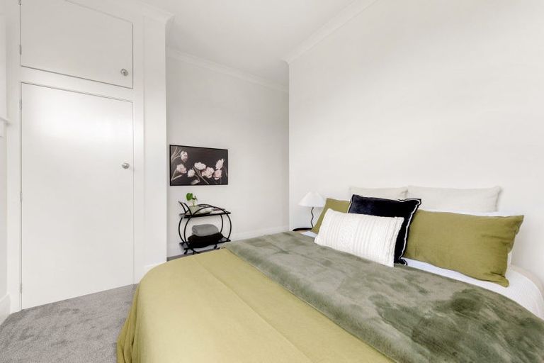 Photo of property in 1 Milton Street, Gore, 9710