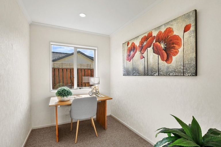 Photo of property in 18b Abergeldie Way, Cambridge, 3434