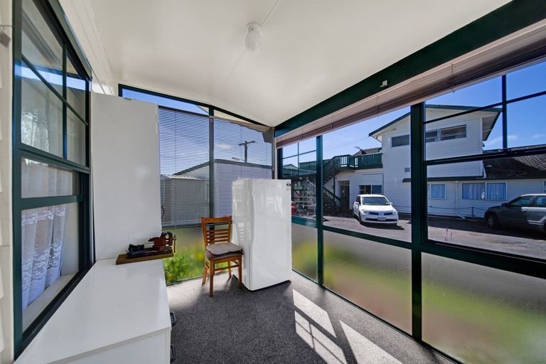 Photo of property in 10/70 Whiteley Street, Moturoa, New Plymouth, 4310