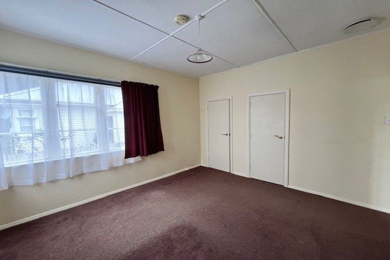 Photo of property in 12 Rumgay Street, Fairfield, Lower Hutt, 5011