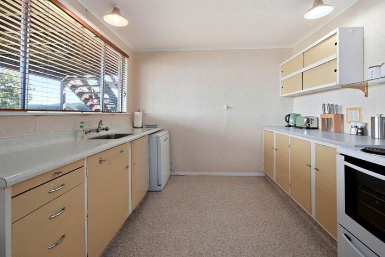 Photo of property in 43 Wakeman Road, Acacia Bay, Taupo, 3330