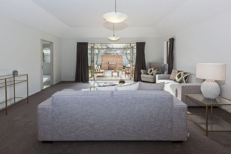 Photo of property in 152 Ilam Road, Ilam, Christchurch, 8041