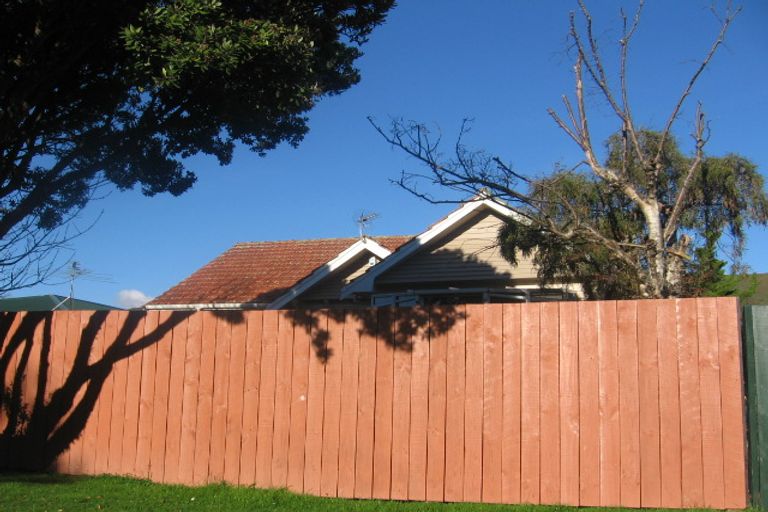 Photo of property in 72a Cambridge Terrace, Waterloo, Lower Hutt, 5011