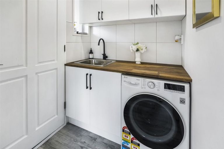 Photo of property in 28a Korora Street, Bromley, Christchurch, 8062