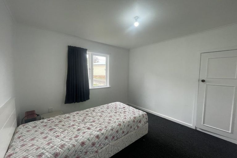 Photo of property in 1/33 Reid Road, New Lynn, Auckland, 0600