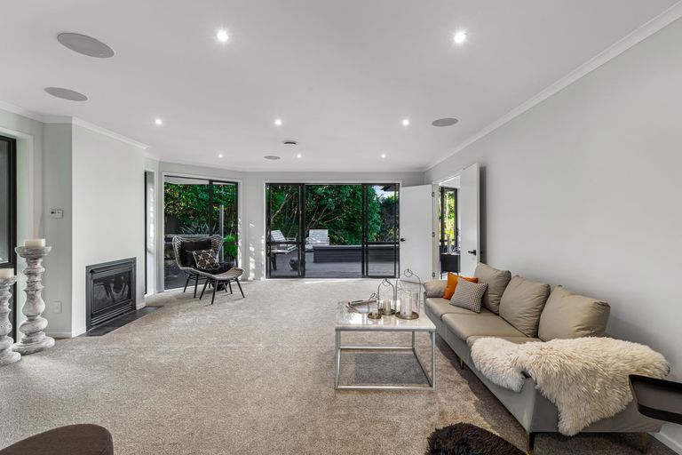 Photo of property in 15 Elliot Street, Howick, Auckland, 2014